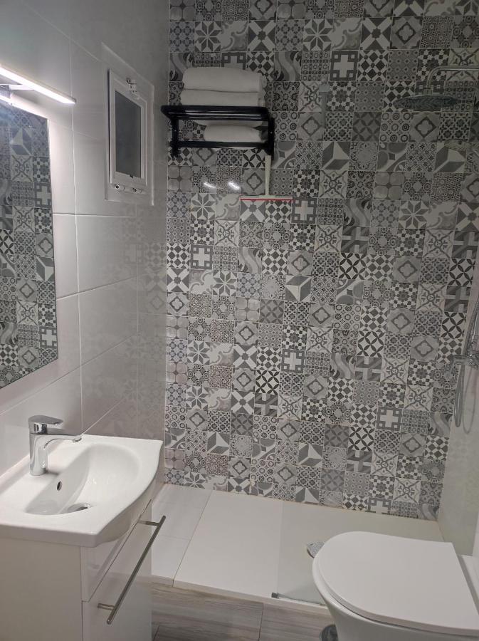 Saltillo Alto Gray Studio. Vistas Al Mar Y Piscina Torremolinos Dış mekan fotoğraf